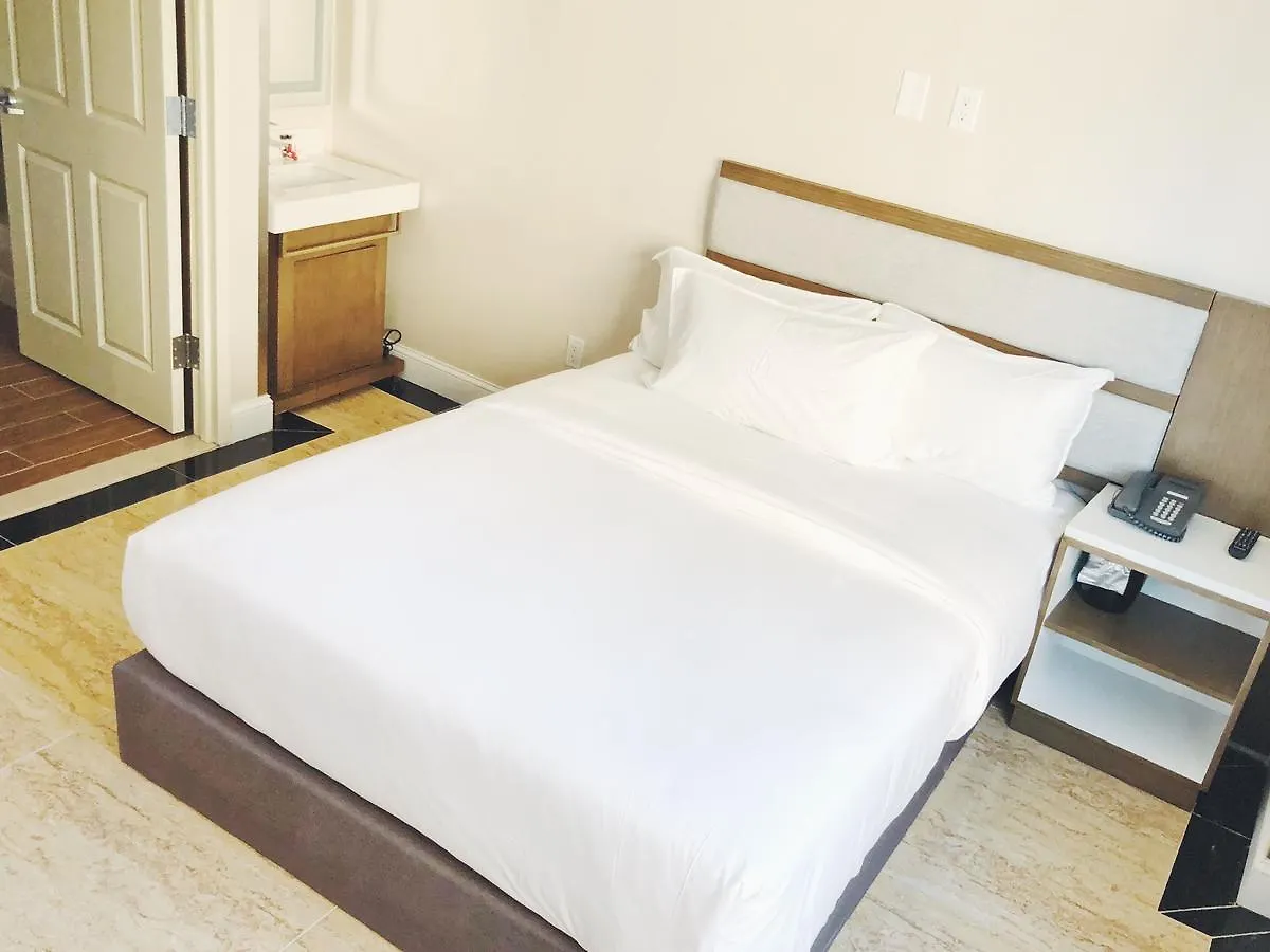 Mayfair Inn And Suites New York 2*,